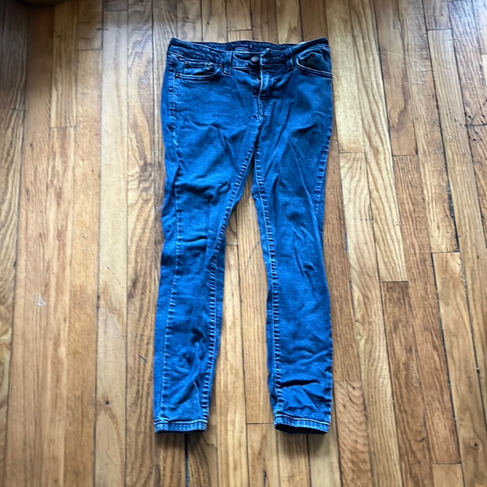 Levi Dark Wash Skinny Jeans- Size 4
